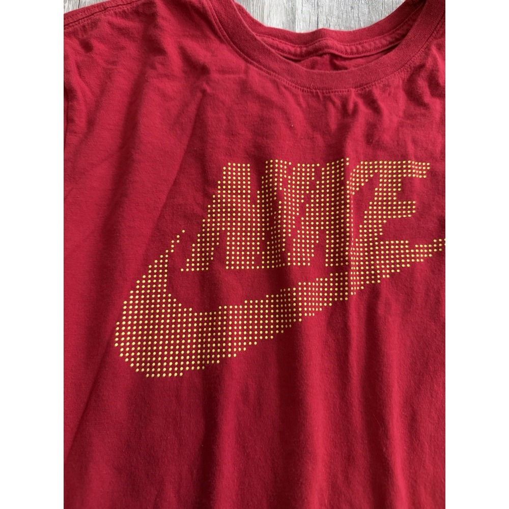 Nike The Nike Tee Youth Red Solid Crew‎ Neck Short Sleeve Logo T-Shirt Size Smal - Picture 3 of 9
